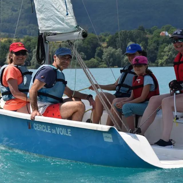 LAC DE PALADRU — Base nautique